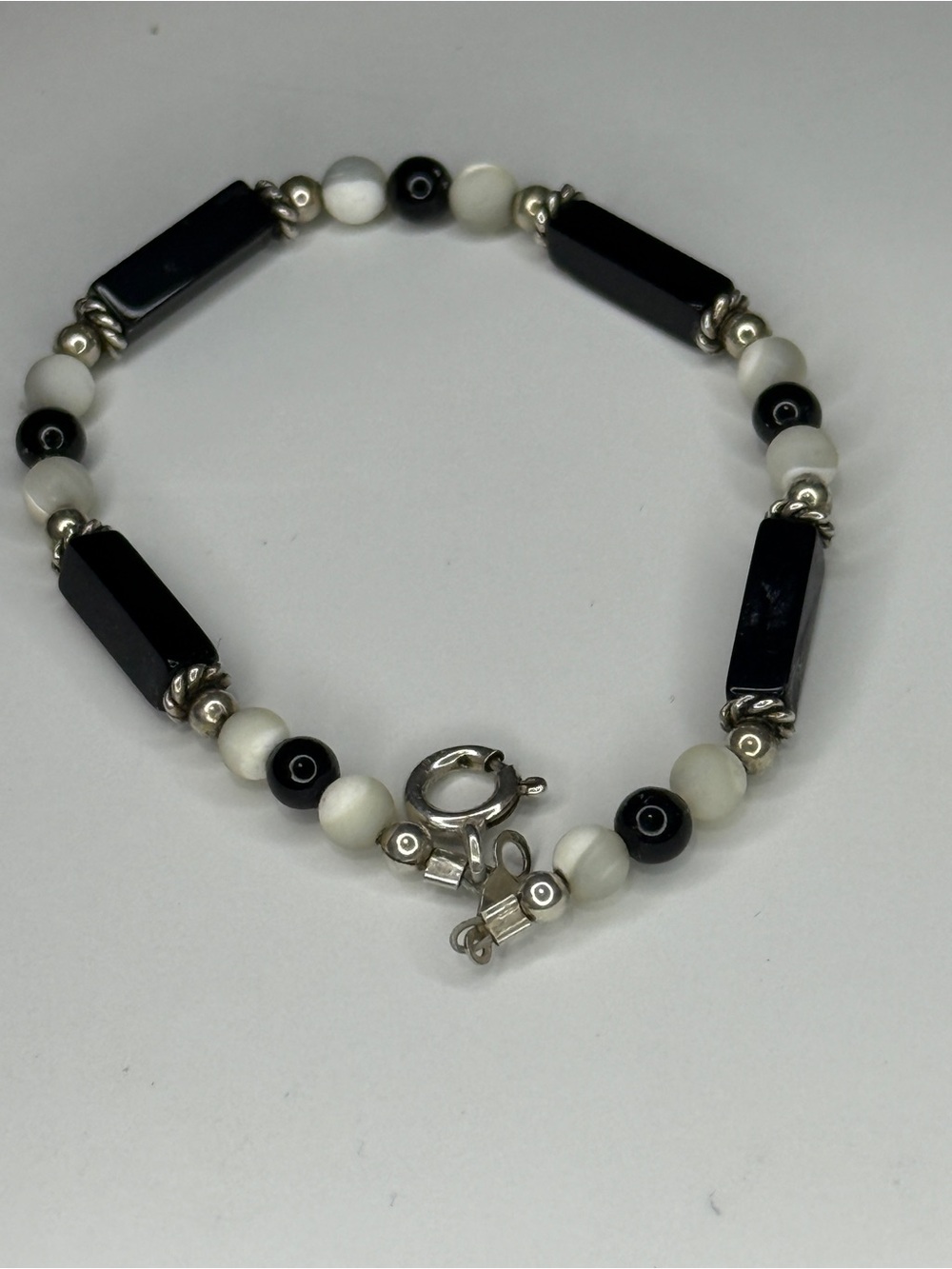 Vintage .925 Sterling Silver Black Onyx Cat's Eye Bead Bracelet